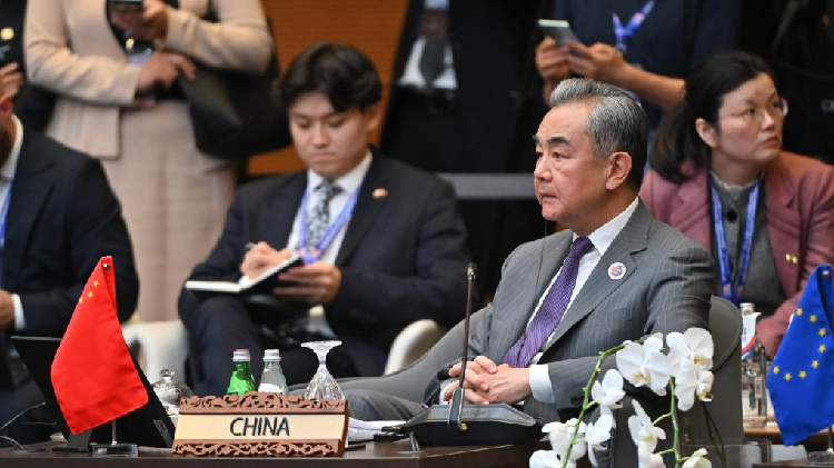 China’s Top Diplomat Joins Big Meeting to Talk Peace in Asia-Pacific ๐๐ค Chinese FM attends ASEAN Regional Forum Foreign Ministers' Meeting