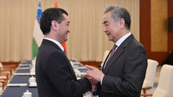 Chinese and Uzbek Foreign Ministers Meet to Strengthen Friendship 🤝 Chinese FM meets with Uzbek counterpart in Tianjin