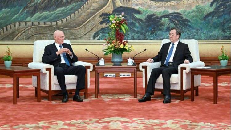 Chinese Vice Premier Meets Former U.S. Leader to Boost Friendship! π€ Chinese vice premier meets former U.S. treasury secretary