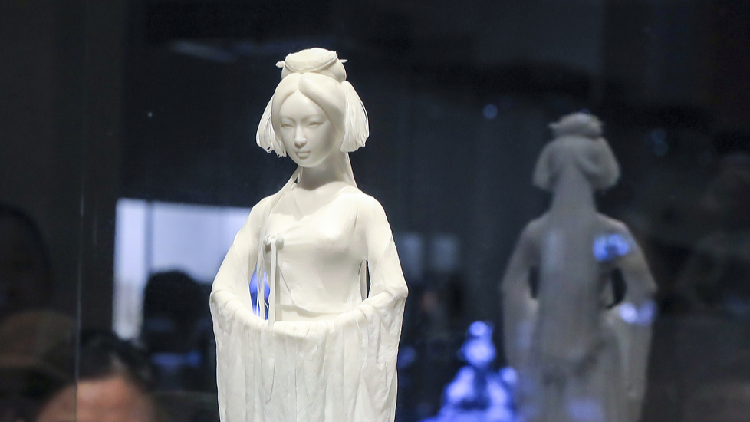 Discover the Magic of Dehua Porcelain at Shanghai’s ‘Blanc de Chine’ Exhibition Dehua porcelain shines at 'Blanc de Chine' exhibition in Shanghai