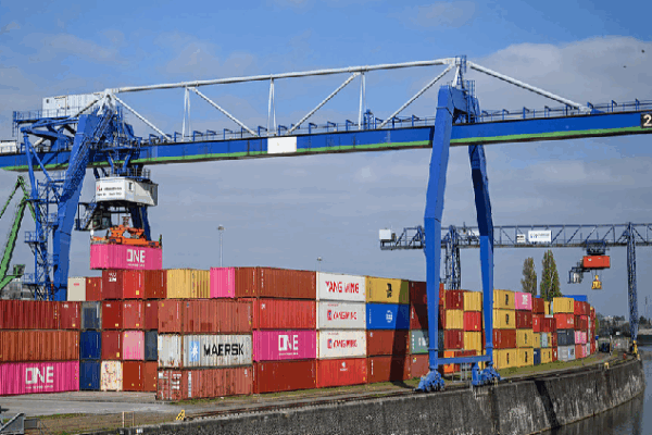 EU Plans Big Taxes on US Goods if No Trade Deal Reached EU backs potential counter-tariffs on 93 billion euros of U.S. goods