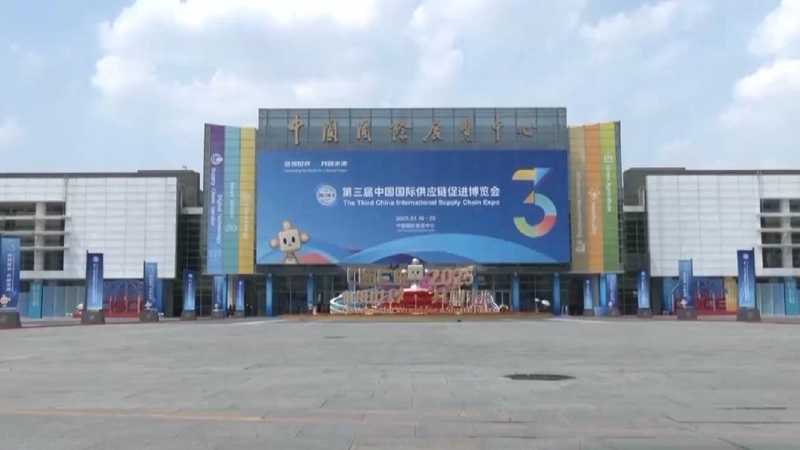 China’s Cool New Farming Tech: Growing Food the Green Way! 🌿 From the expo floor: China's contributions to green farming solutions