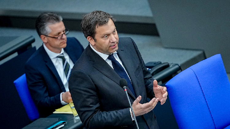 Europe and the U.S.: What’s Going On with Tariffs? German finance minister: EU must be ready to counter U.S. tariff hike