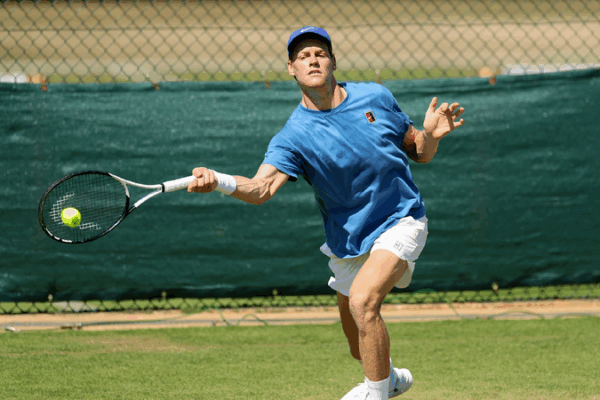 Tennis Stars Set for Wimbledon Showdown: Who Will Win the Trophy? πΎ High seeds aim for top honors at Wimbledon with variety of approaches