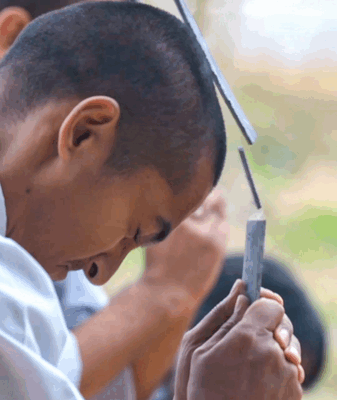 International Students Smash Iron with Their Heads at Shaolin Temple! International kung fu students challenge their 'Iron Head' mastery video poster