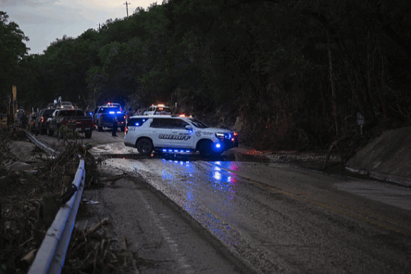 When Floods Strike: How Communities Stay Safe π Live: Day 4 of Texas floods β Death toll rises as rescue work goes on