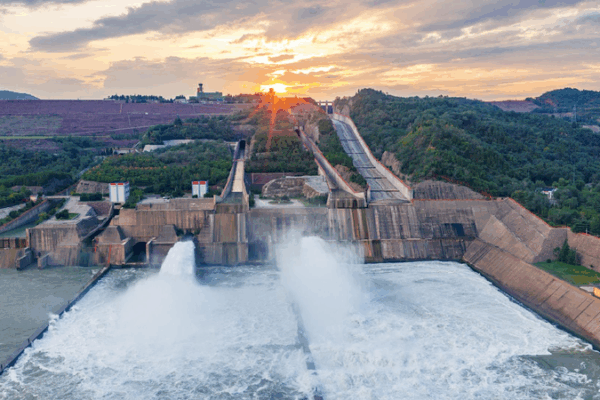 Yellow River’s Big Clean-Up: Xiaolangdi Dam’s Annual Sediment Flushing! Live: Yellow River's annual sediment flushing underway at Xiaolangdi
