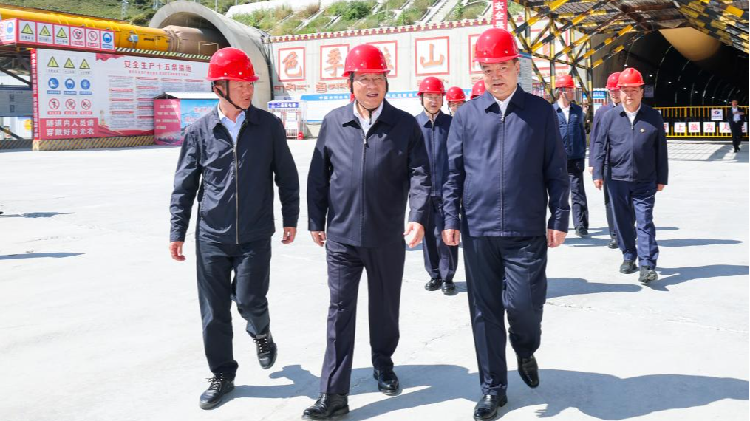 Premier_Li_urges_high-quality_implementation_of_key_national_projects - My Global News: Young Voices Premier Li urges high-quality implementation of key national projects