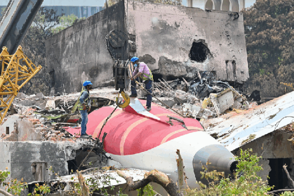 Air India Crash Explained: A Switch, a Question, and a Miracle Probe: Fuel to Air India engines cut off moments before deadly crash