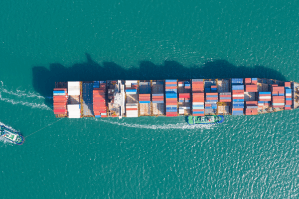 Asia’s Economy Surges, But Risks Loom Ahead 🌟 Report: Asia's growth accelerates but looming risks dampen outlook