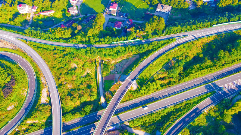 Roads weave new future for rural revitalization in Anhui