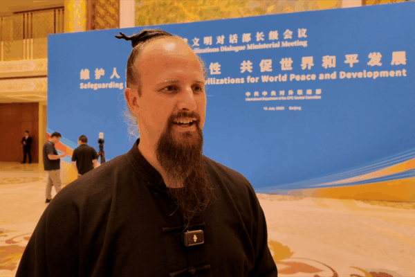 How Taichi Helped Jake Find Peace: An American’s Tale from China’s Wudang Mountain Taichi, a way to understand the world: martial arts fan from U.S. video poster