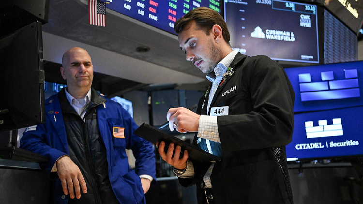 US Stocks See Mixed Results as Big Companies Share Earnings! π US stocks close mixed amid wave of earnings