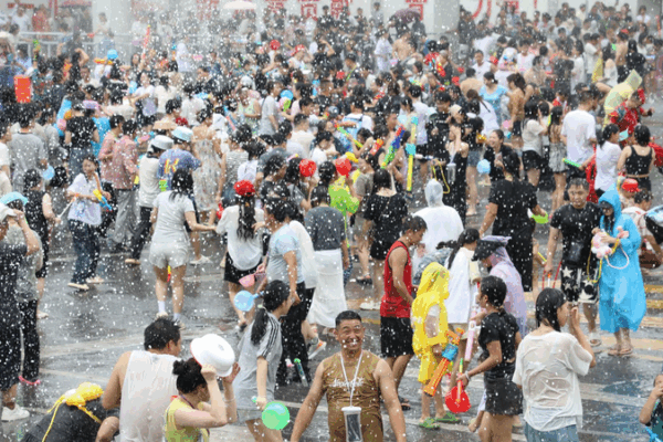 Water Dragon Festival in Guizhou, China: A Splashing Good Time! Water Dragon Festival in Guizhou makes a splash to bless the year