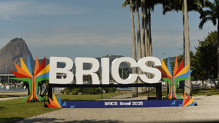 When_the_world_moves_on_from_American_influence - My Global News: Young Voices When the world moves on from American influence