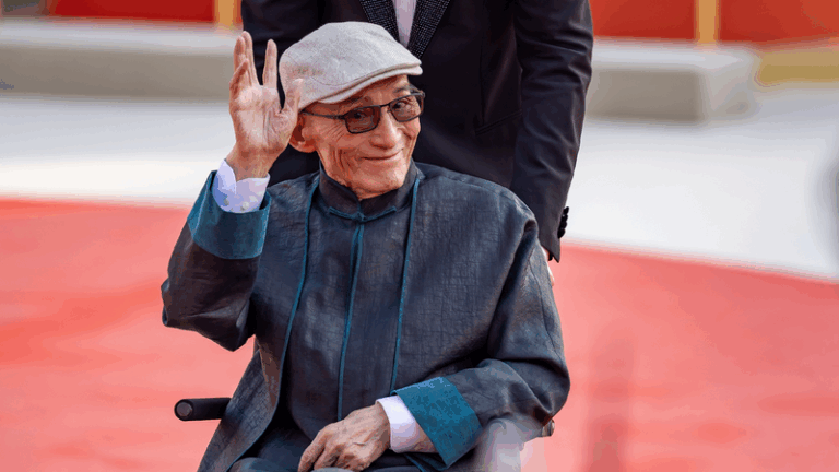 Xi sends regards to renowned actor who joined CPC at 92