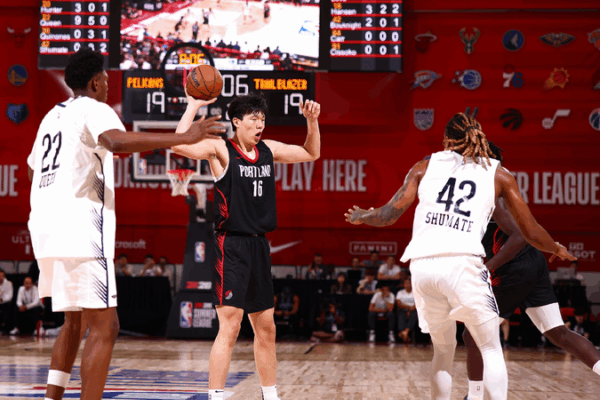 Yang Hansen Helps Trail Blazers Win Against Pelicans! Yang Hansen scores 15 points for Trail Blazers to defeat Pelicans
